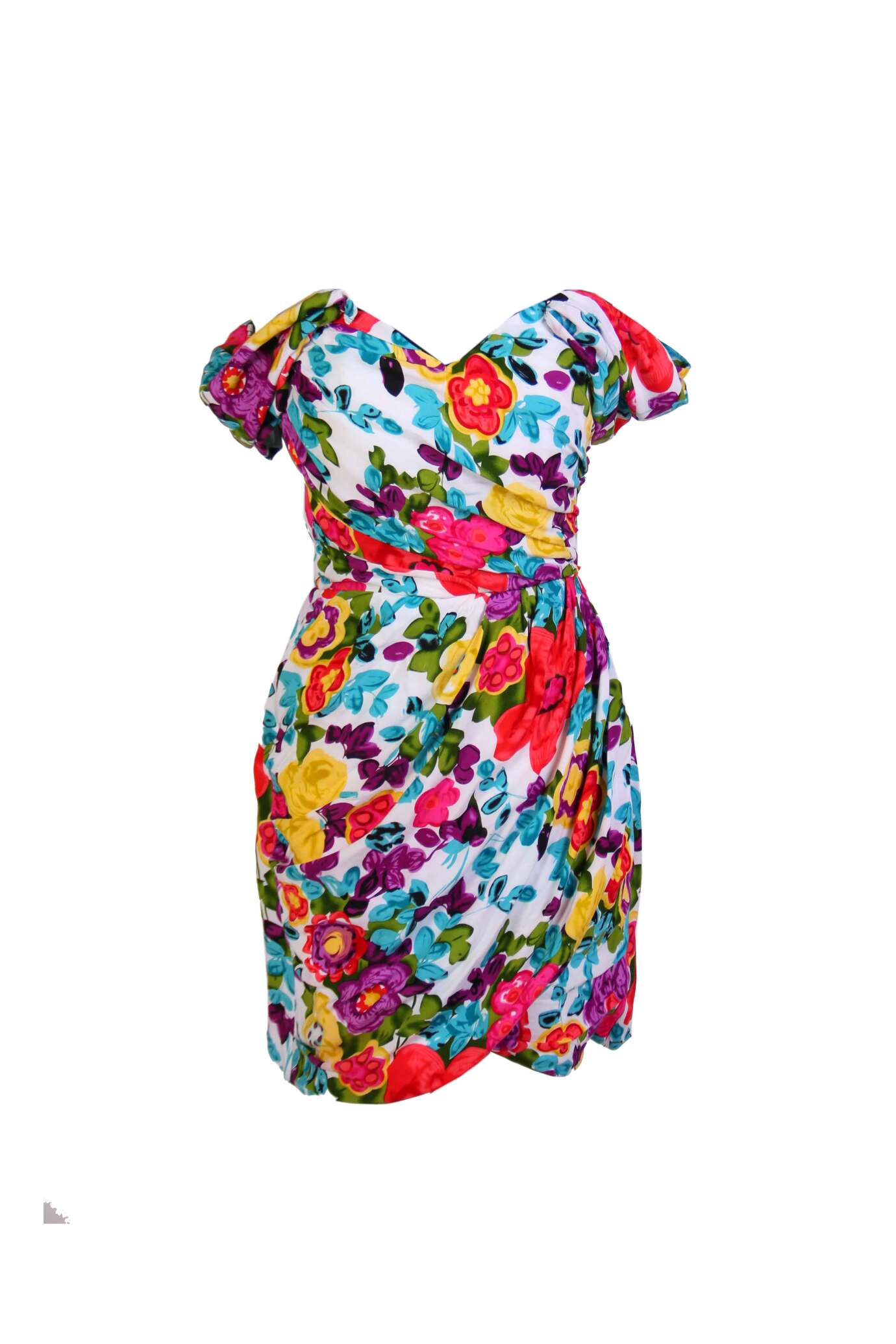 پیراهن دکلته گلدار|رنگ های شاد|دستکش توری قرمز|کفش زرد پاشنه دار|برند لباس|ماونگه