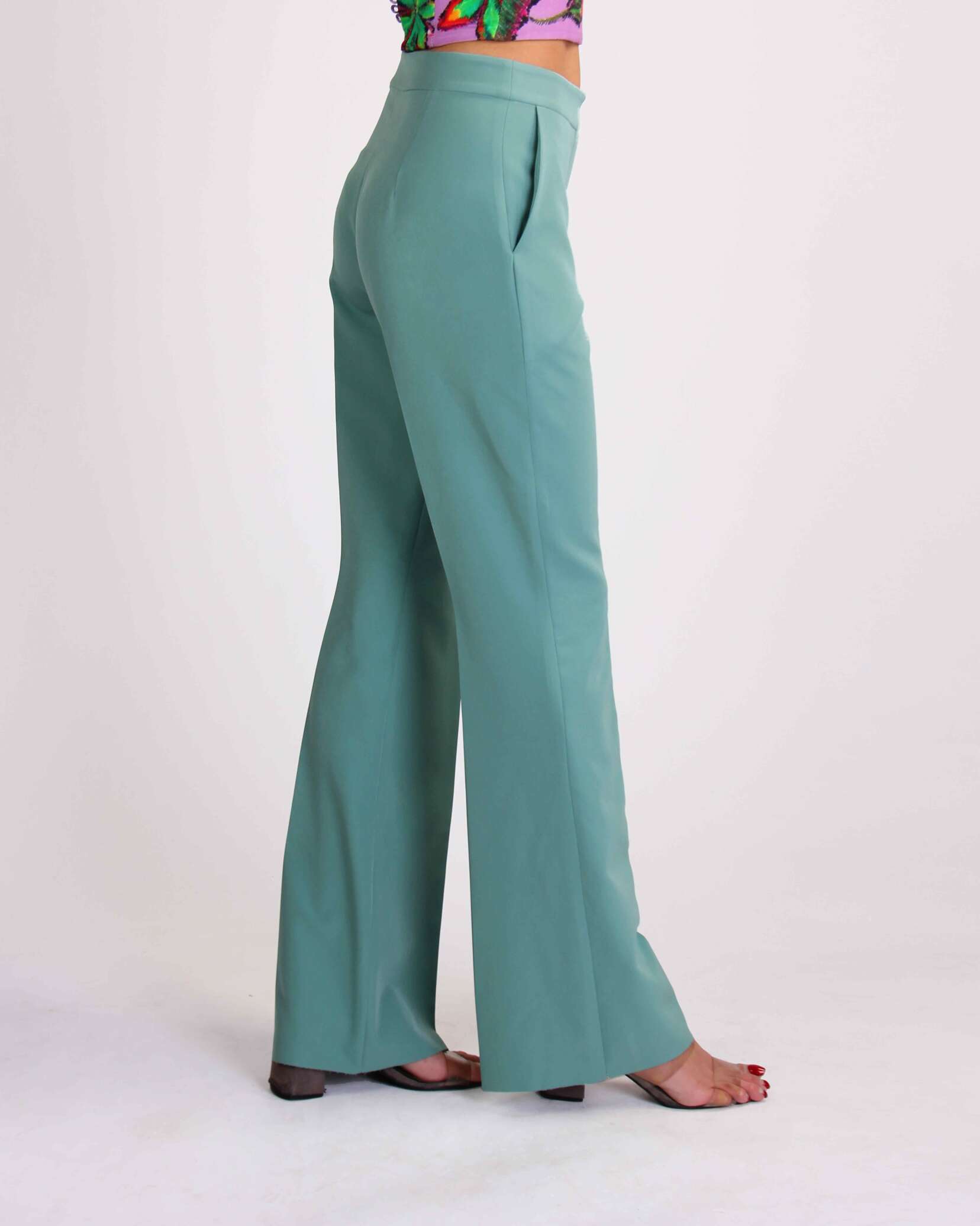 شلوار پارچه ایی سبز کله غازی|شلوار زنانه|ماونگه|بک گراند سفید