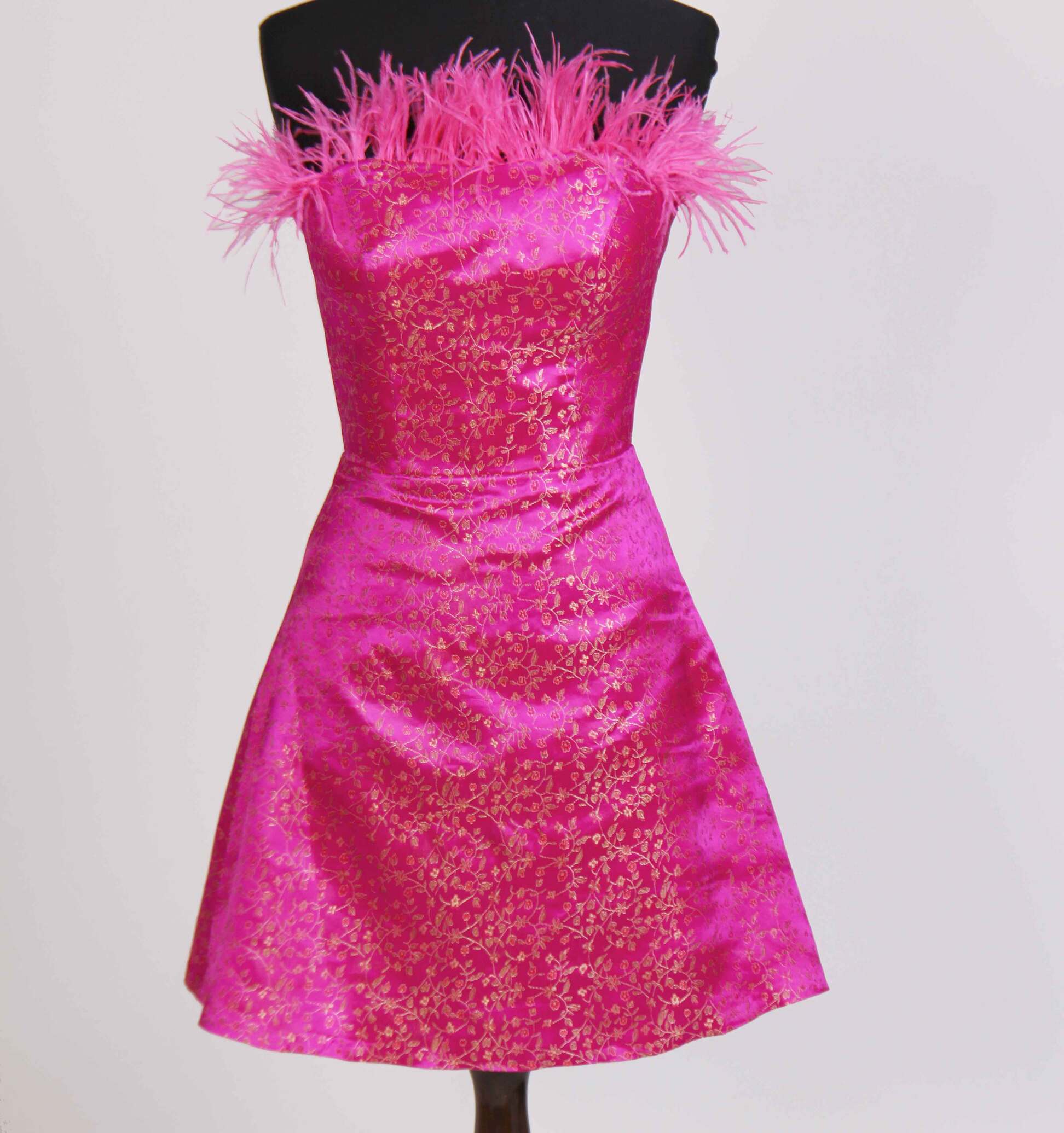 پیراهن کوتاه سرخابی|دخترانه|کفش پاشنه دار سرخابی